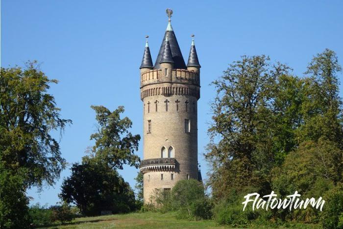 Flatowturm Potsdam, Flatowturm Park Babelsberg, Flatowturm Sehenswürdigkeit, Flatowturm Öffnungszeiten, Flatowturm Eintrittspreise, Flatowturm Tickets, Flatowturm Aussicht, Flatowturm Geschichte, Flatowturm Architektur, Flatowturm Ausstellung, Park Babelsberg, Sehenswürdigkeiten Potsdam, Potsdam Ausflugsziele, Potsdam Aussichtsturm, Potsdam UNESCO-Welterbe